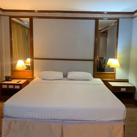Hotel Pattaya Beach ภายนอก รูปภาพ