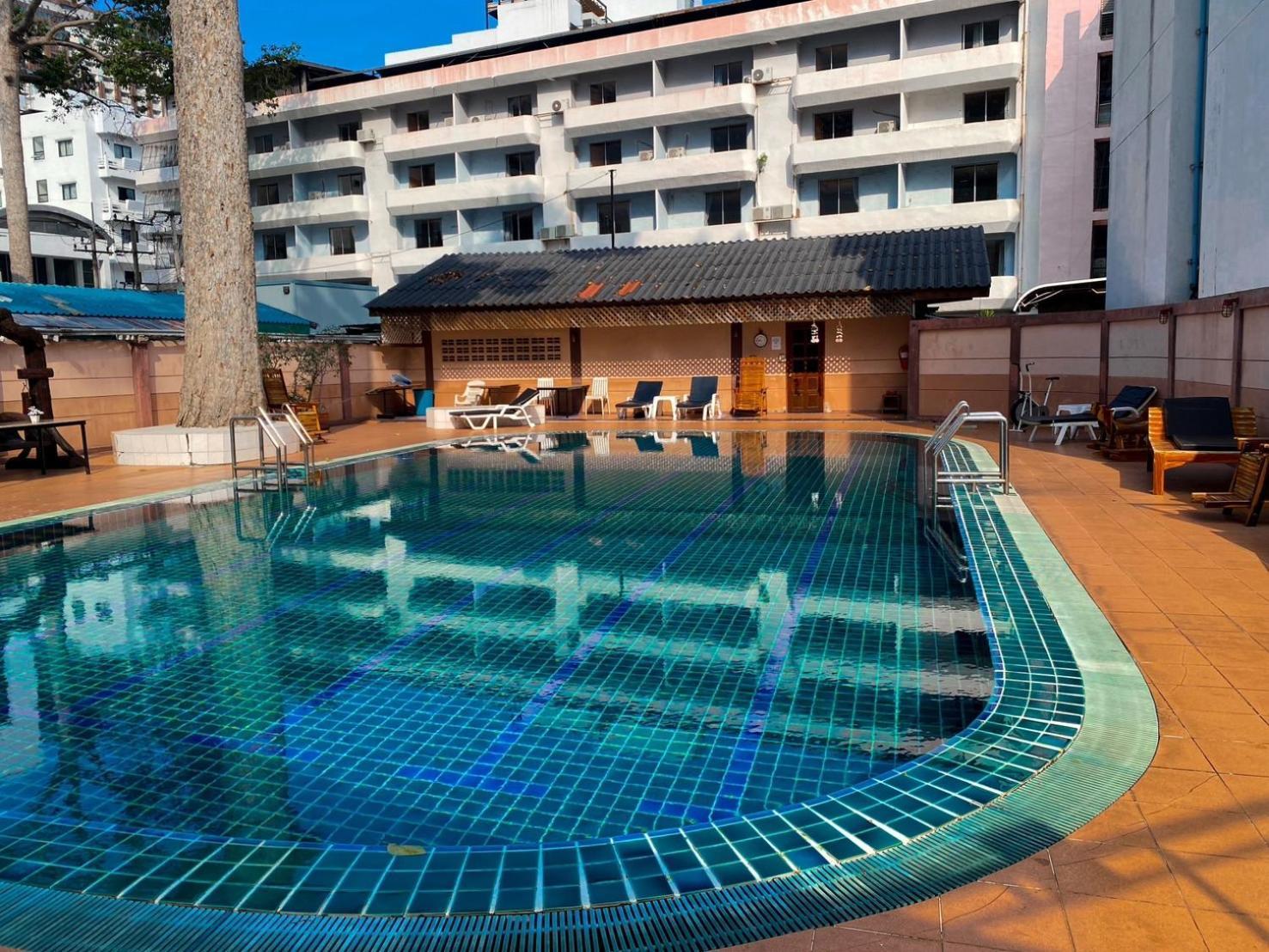 Hotel Pattaya Beach מלון